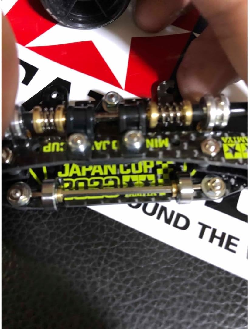 ミニ四駆・カスタムパーツ】リヤスキッドローラー J-CUP2022／カーボン